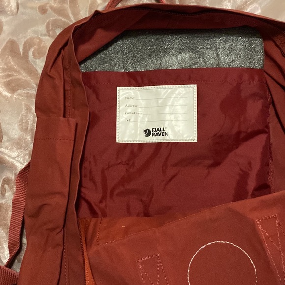 Large Ox Red Fjallraven Kanken backpack - Picture 3 of 4